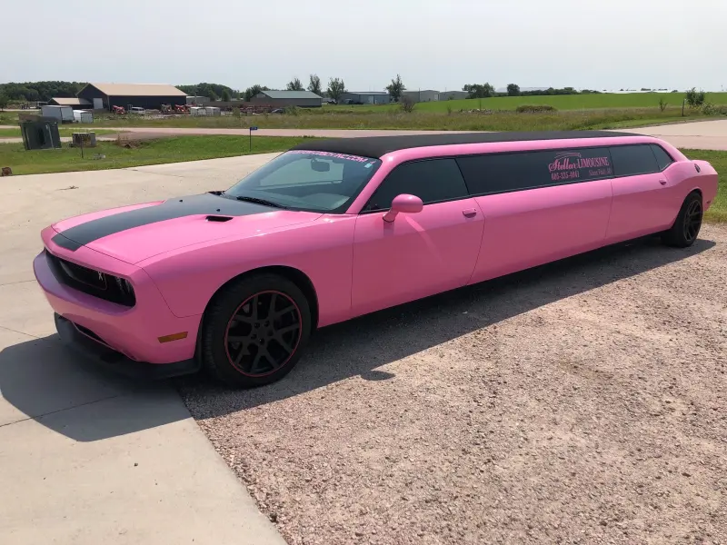 Elevate Your Game Day: Why a Limousine Service in Sioux Falls is Your Best Bet for Football Games